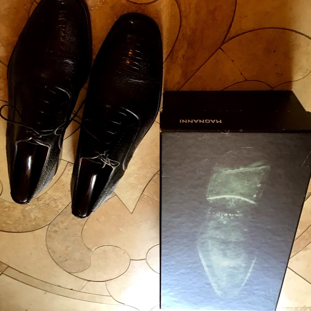 Magnannl OSTRICH; SIZE 10.5; BLACK